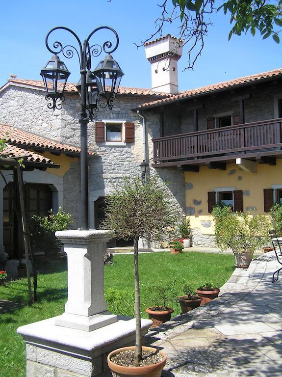 Guesthouse Domacija Sajna Sežana Exterior foto